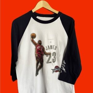 Rare Vintage LeBron James Cav’s t Shirt Navy and White. No Tag Measures M/Lg